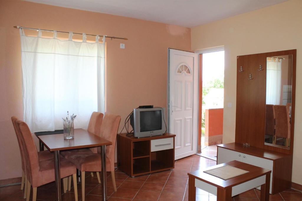 Apartments Isabela Baska  Bilik gambar